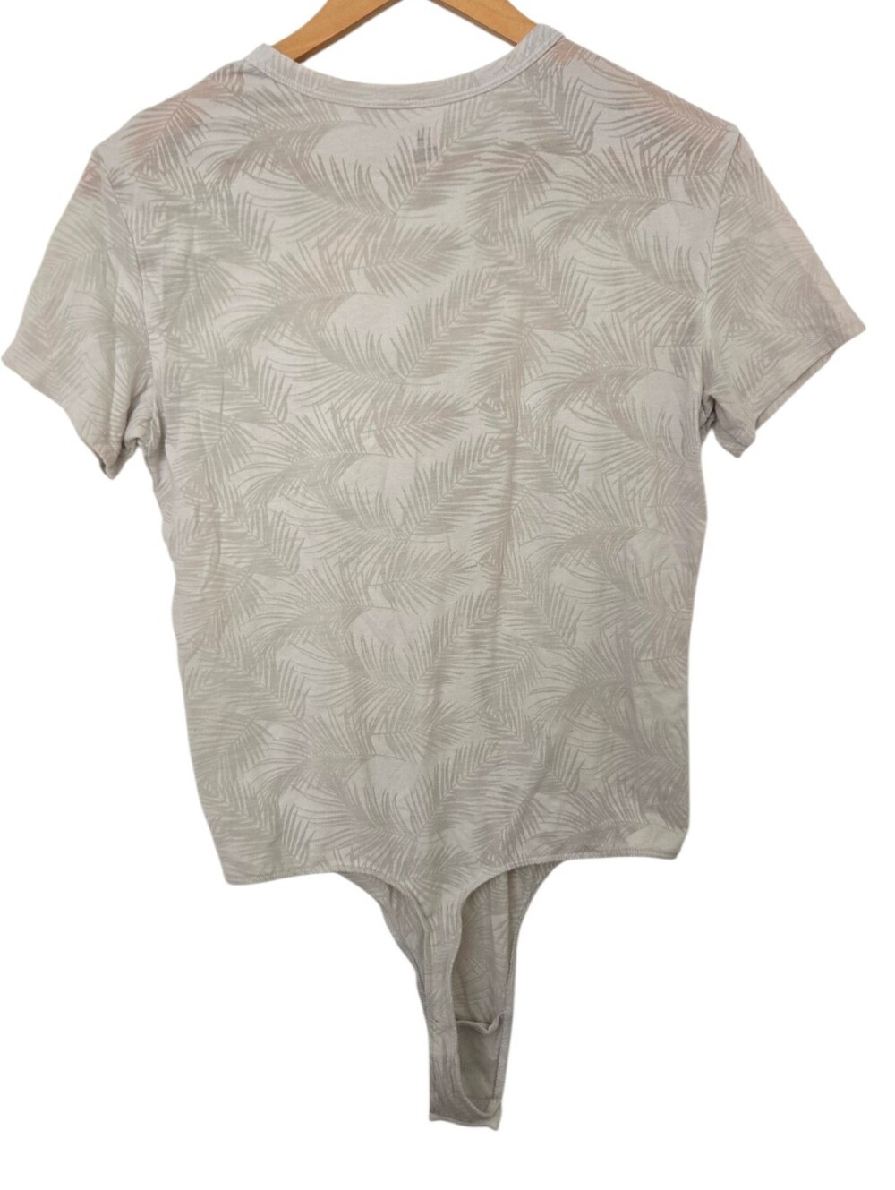 ✨ Victoria’s Secret Palm Print Thong Bodysuit Tee ✨ - Picture 3 of 4